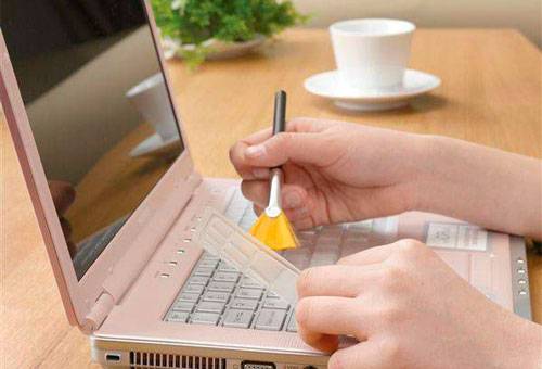 metoda de curățare a tastaturii