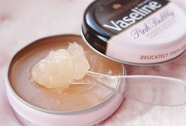Vaselina cosmetică