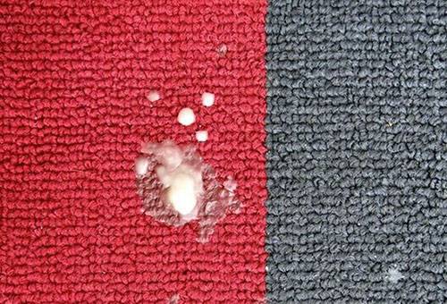 Îndepărtarea petelor de plastilină de pe covor