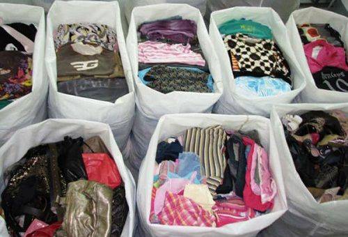 haine second hand în saci