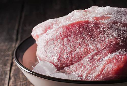 Carne congelată