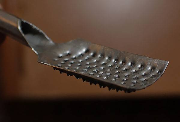 Instrument de curățare a peștilor