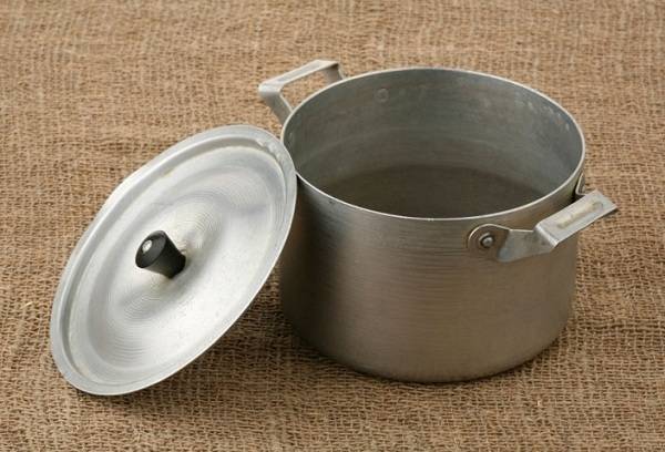 tigaie din aluminiu
