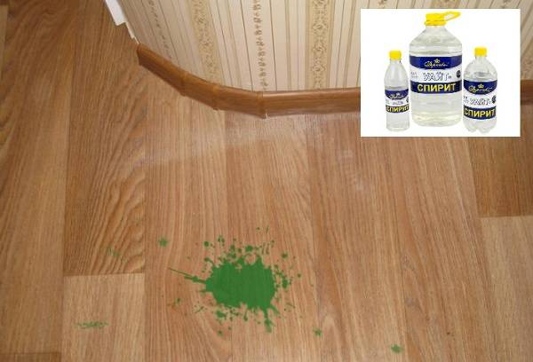 pata de vopsea pe linoleum