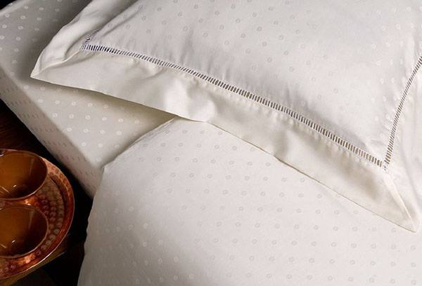 Lenjerie de pat din satin