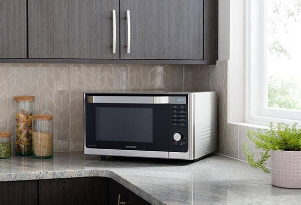 Cuptor cu microunde modern