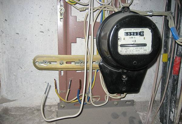Contor electric vechi