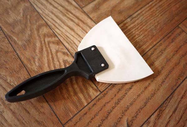 Trowel pentru rosturi de gresie