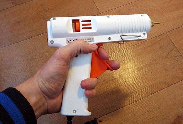 Pistol cu ​​clei