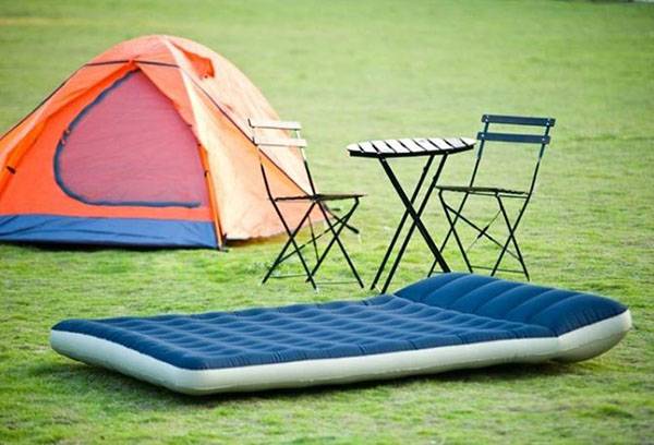 Saltea de aer de camping