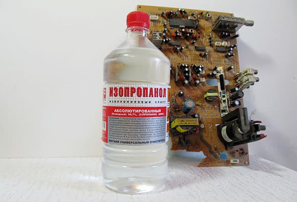 Alcool izopropilic pentru prelucrarea bordului