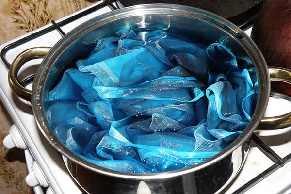 Tulle albastru