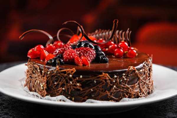 Tort de ciocolată cu fructe