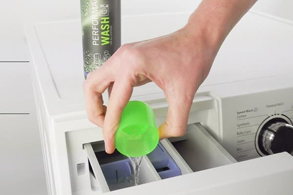 Detergent lichid pentru articole sportive