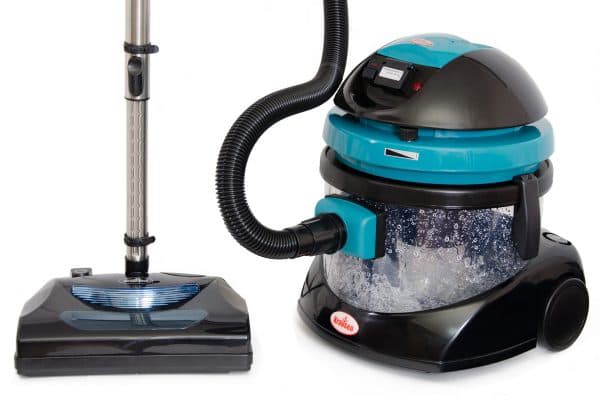 Aspirator cu filtru de apa