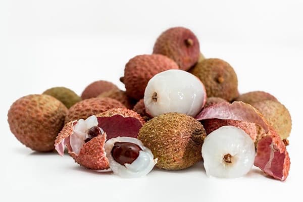 O mână de fructe lychee