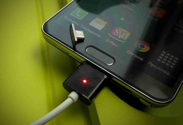 adaptor USB pentru telefon
