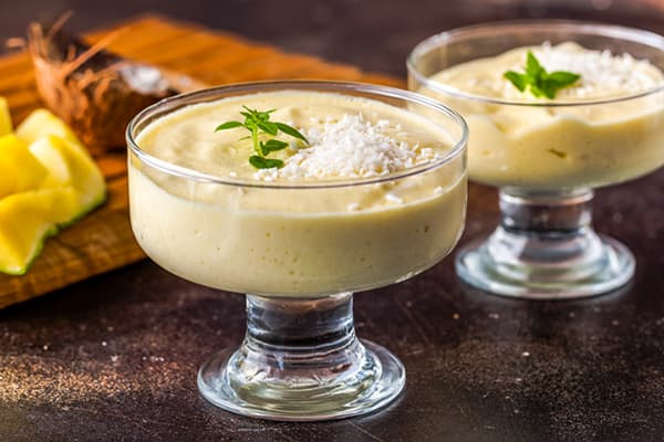 Mousse de mango și nucă de cocos