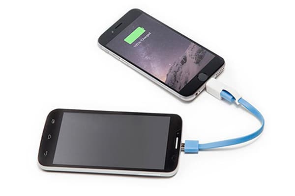Încărcați un smartphone de la altul