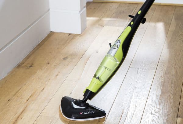 Mătură electrică sau aspirator vertical