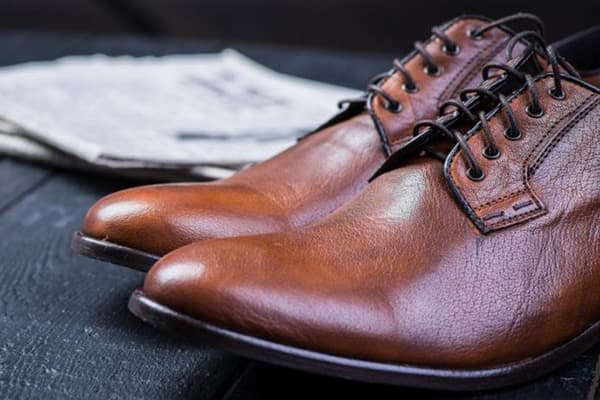 Pantofi din piele