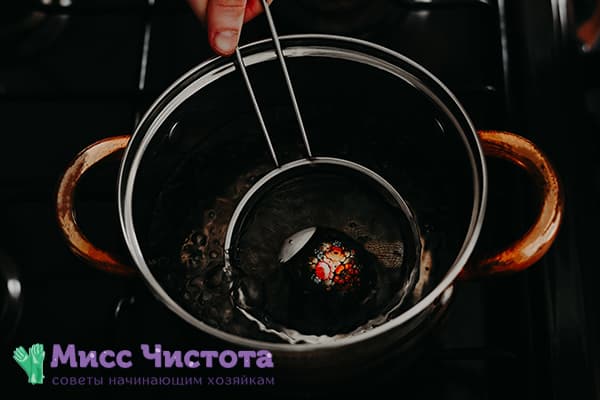 Ambalarea ouălor de Paște
