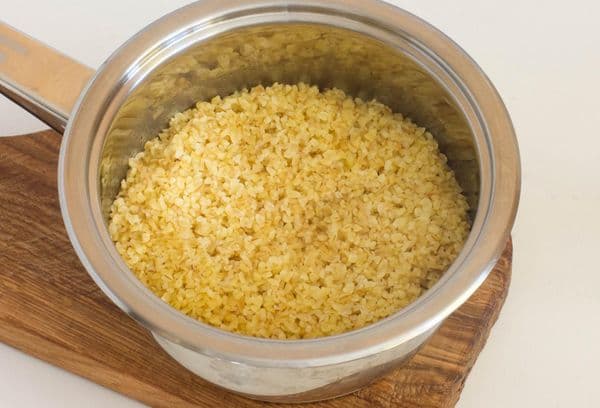 bulgur scaldat cu apă clocotită