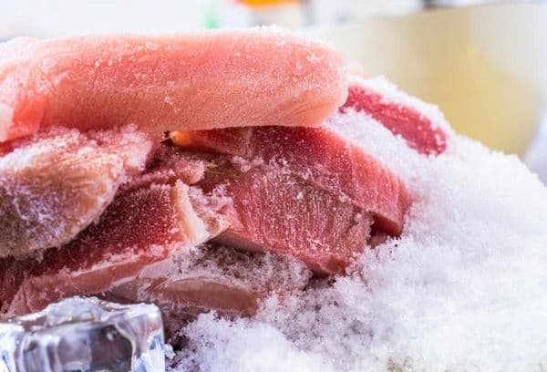 Carne congelată