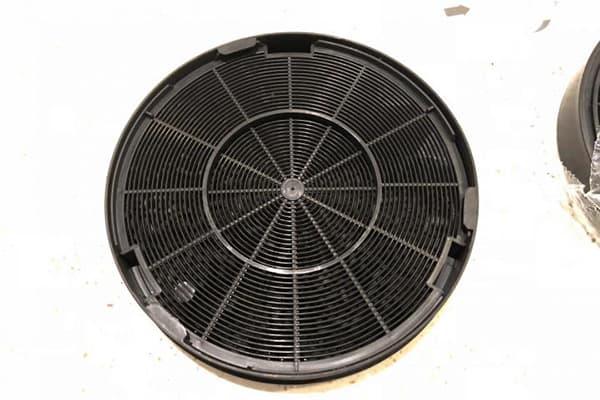 Filtru de cărbune pentru hota aragazului