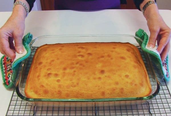 Staniu de tort de sticlă