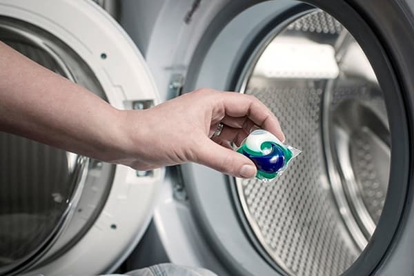 Utilizarea capsulelor de rufe