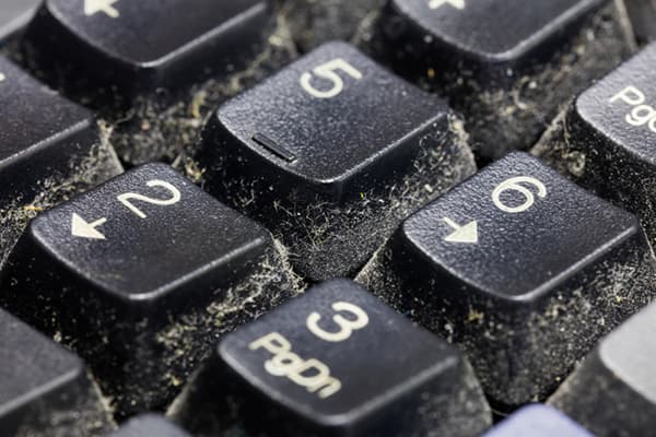 Tastatură praf