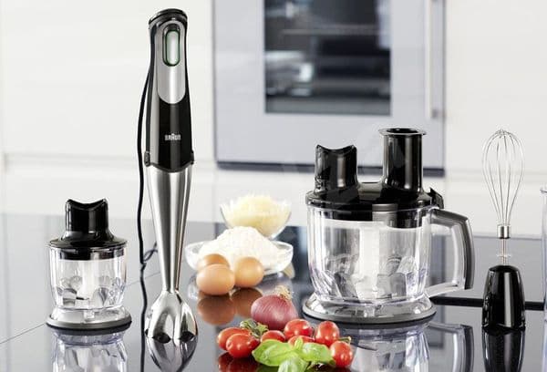 Blender pe masă