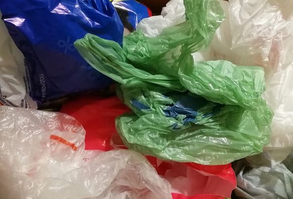 pungi de plastic