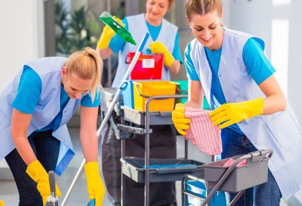 serviciu de curatenie