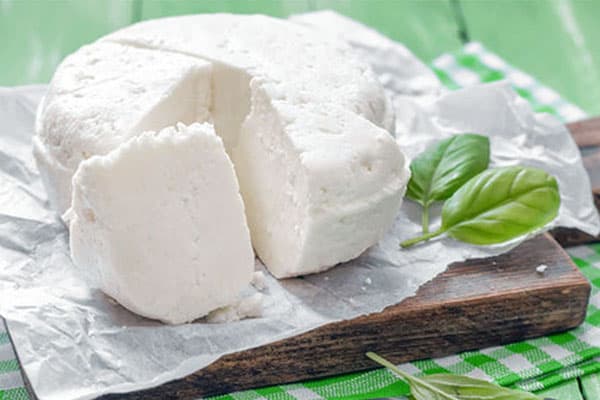 Brânză feta proaspătă