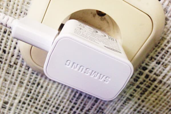 Încărcător Samsung în priză