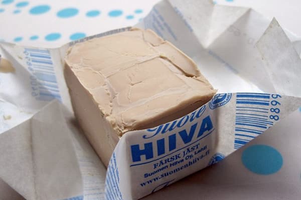 Bricheta de drojdie vie