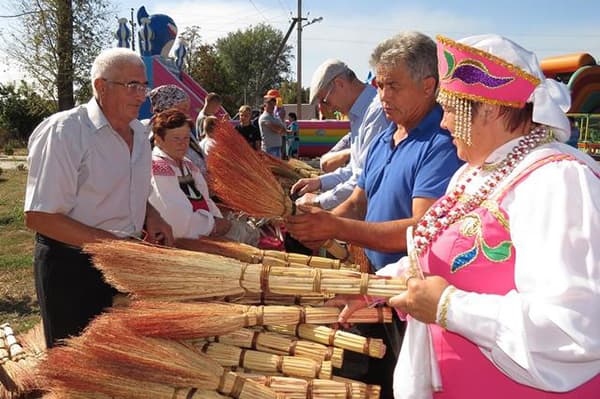 Vânzarea de mături