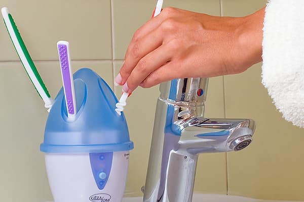 Dezinfector pentru perii de dinți