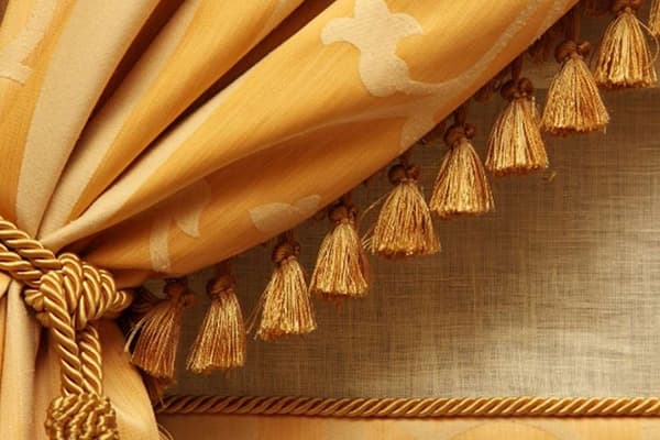 Draperii cu decor de perie