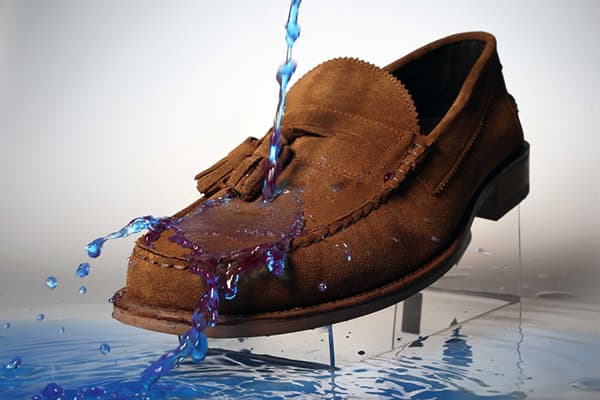 Pantofi din piele de căprioară hidrofugă